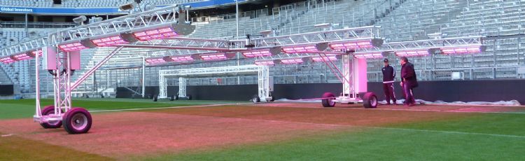 The Rhenac LED Grass grow unit uses light in the blue and red light spectrum to stimulate rootzone and/or leaf development. The Rhenac LED Grass grow unit uses light in the blue and red light spectrum to stimulate rootzone and/or leaf development.