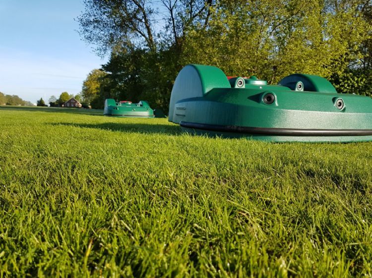 Sportpark De Kluis heeft een Belrobotics Bigmow en Parcmow op proef. Sportpark De Kluis heeft een Belrobotics Bigmow en Parcmow op proef.